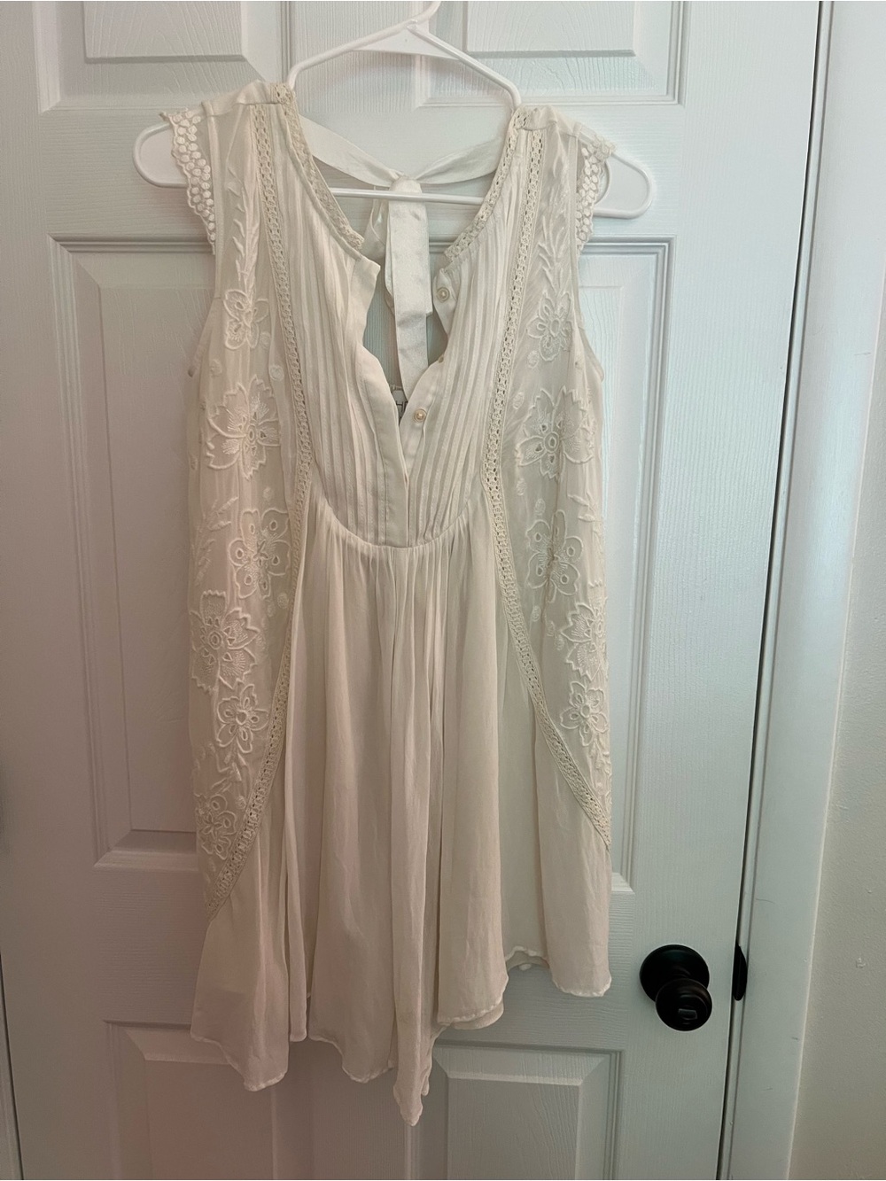 HD in Paris Cream Sleeveless Lace-Panel Mini Dress